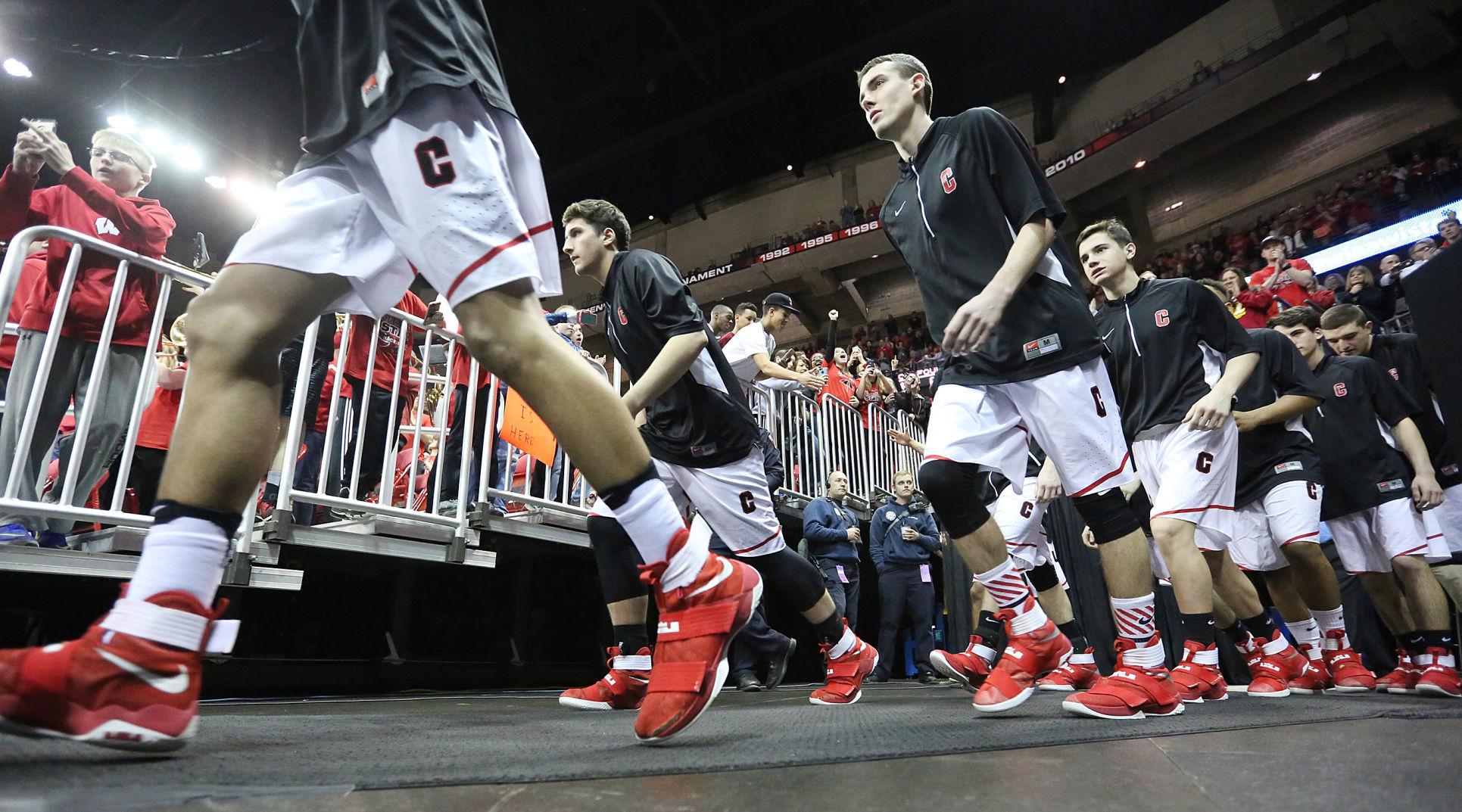 Kobe King, La Crosse Central hold off Cedarburg for state title